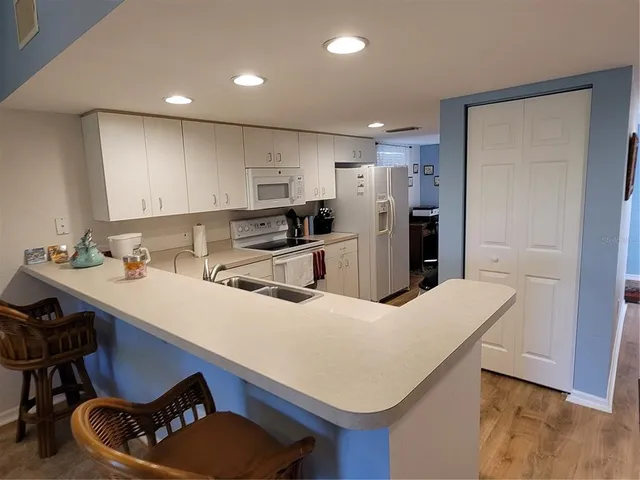 $2,900 | 9550 Fiddlers Green Circle, Unit 105, Rotonda West, FL 33947