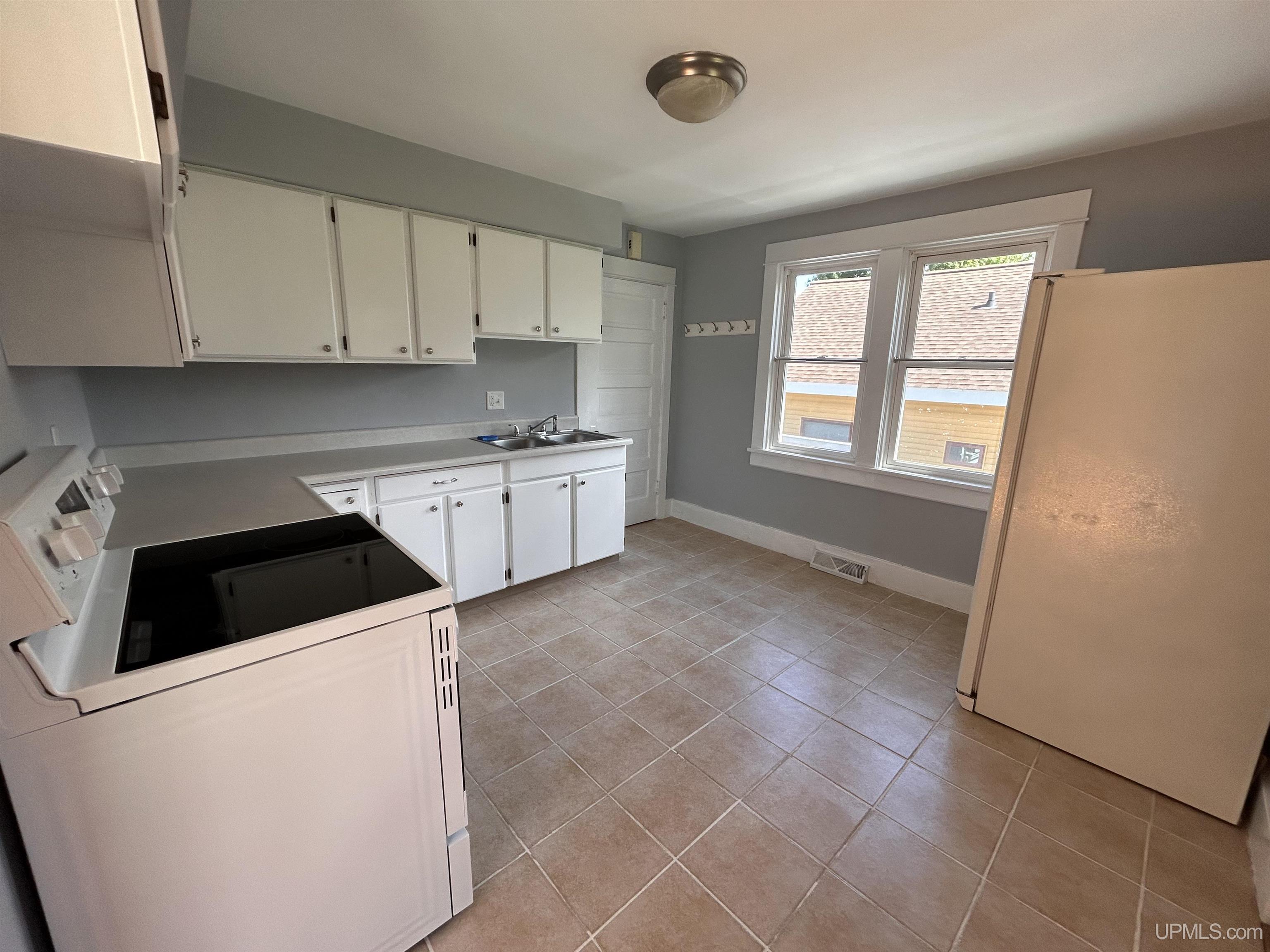 250 Steel Street Ishpeming, MI 49849 - Photo 10 of 38