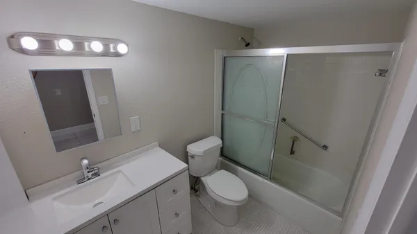 $2,200 | 6289 Lear Drive, Unit 203, Lake Worth, FL 33462