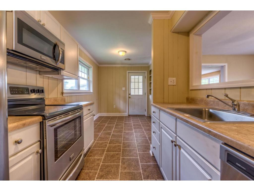 201 Hemlock Road Bristol, TN 37620 - Photo 5 of 19 Photo 5