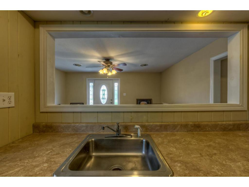 201 Hemlock Road Bristol, TN 37620 - Photo 7 of 19 Photo 7