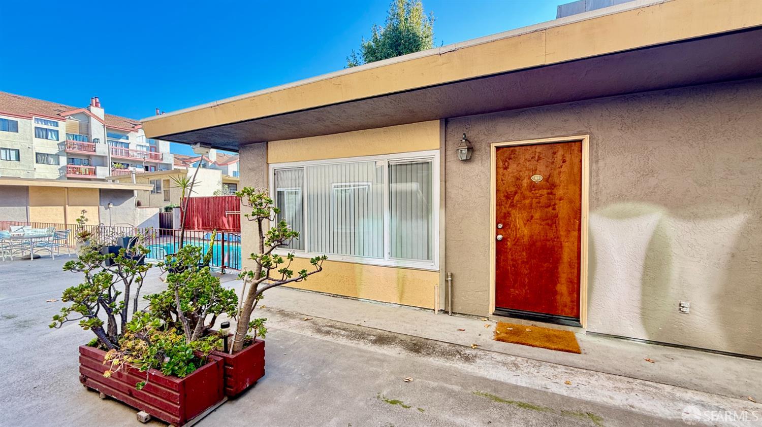 330 Vernon Street, Unit 111 Oakland, CA 94610 - Photo 1 of 8