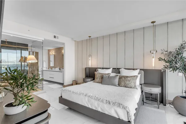 $19,500 | 711 Northeast 23rd Terrace, Unit 607, Miami, FL 33137