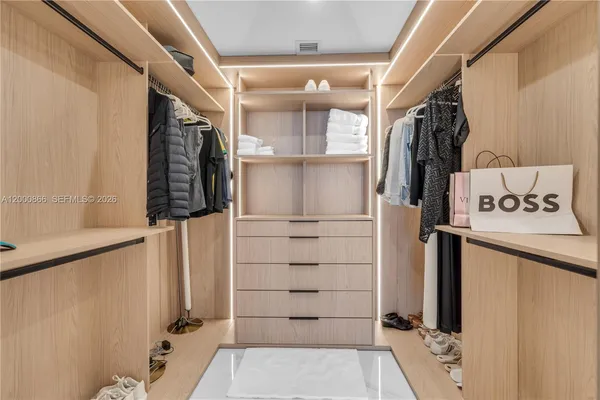 $19,500 | 711 Northeast 23rd Terrace, Unit 607, Miami, FL 33137