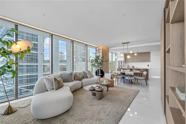 $19,500 | 711 Northeast 23rd Terrace, Unit 607, Miami, FL 33137