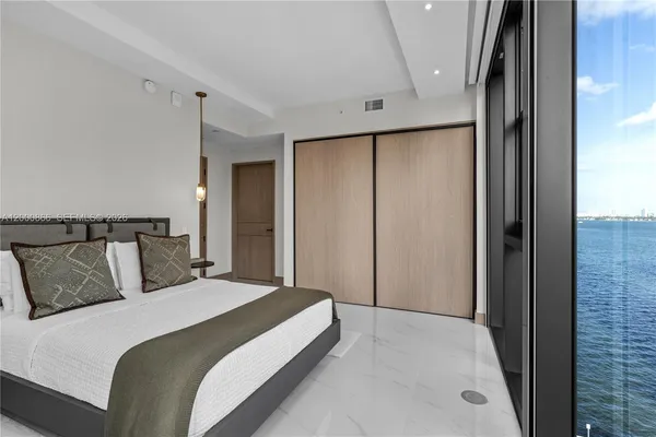 $19,500 | 711 Northeast 23rd Terrace, Unit 607, Miami, FL 33137