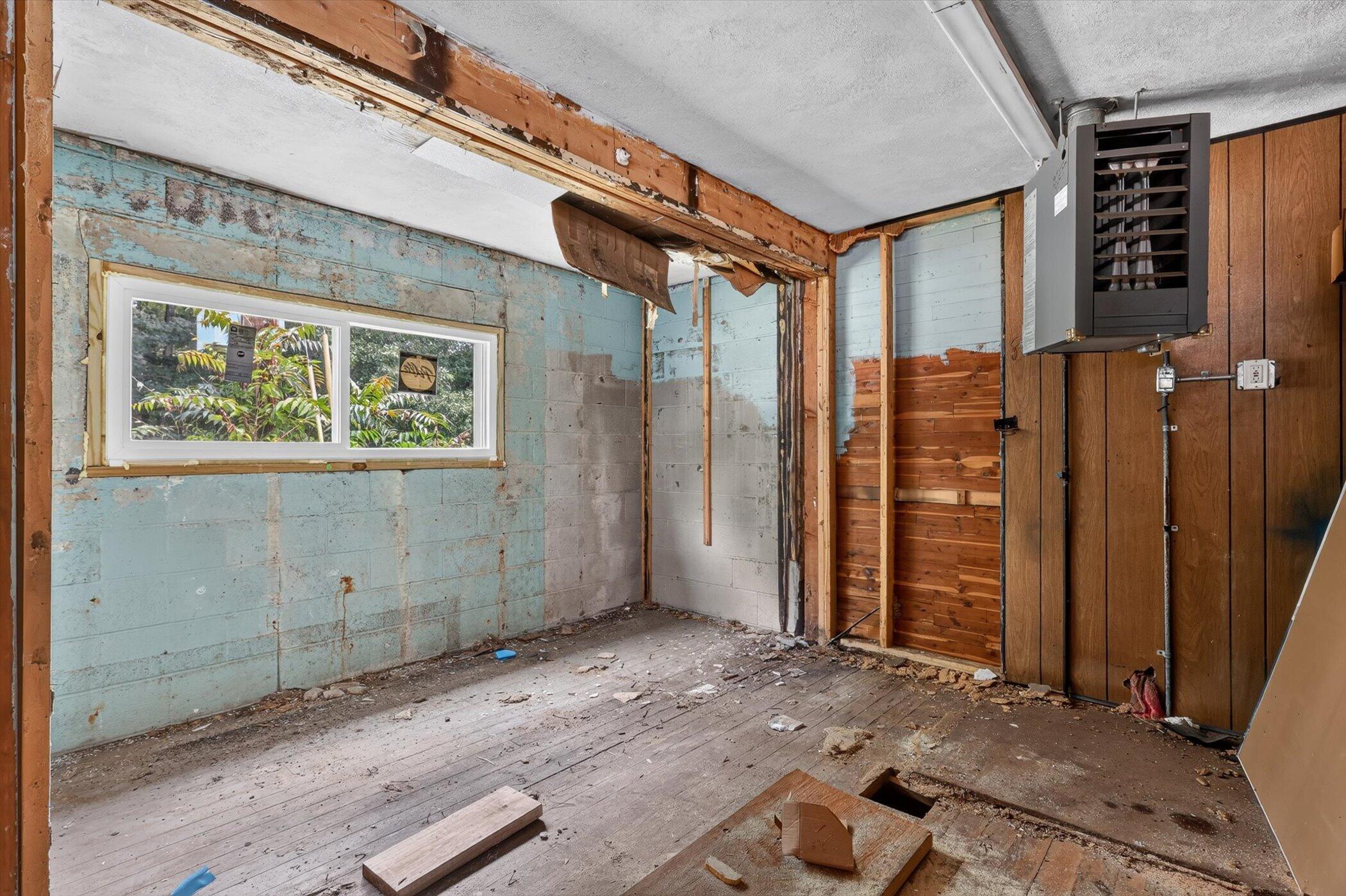 7820 Cascade Road Southeast Ada, MI 49301 - Photo 10 of 15 11-7820-Cascade-Rd-SE-WindowStill-Photog