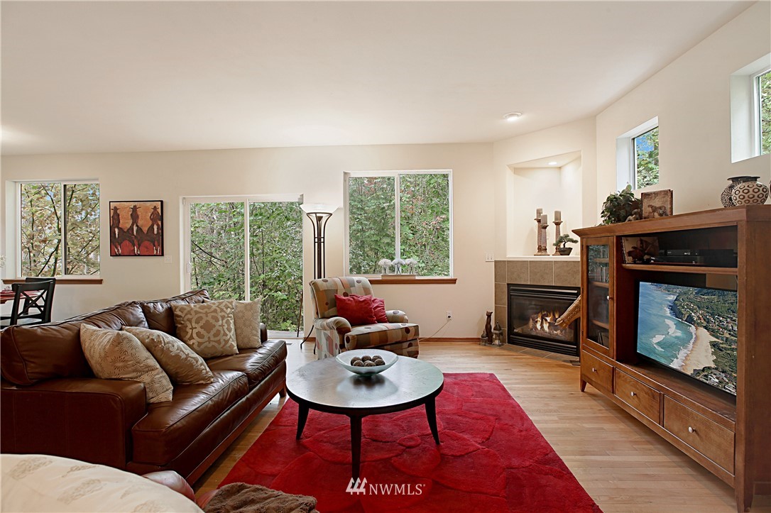 4201 150th Street Southeast Bothell, WA 98012 - Photo 4 of 25