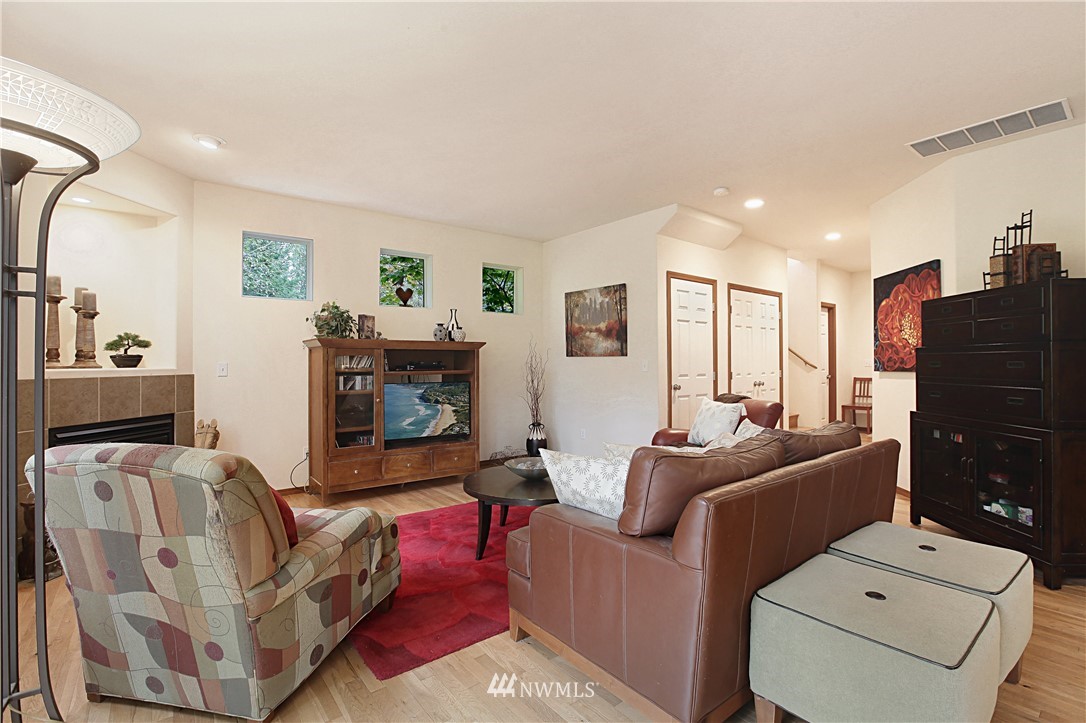 4201 150th Street Southeast Bothell, WA 98012 - Photo 6 of 25