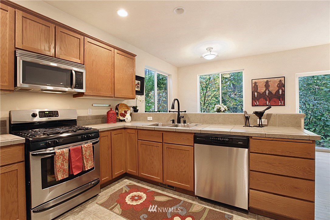 4201 150th Street Southeast Bothell, WA 98012 - Photo 10 of 25