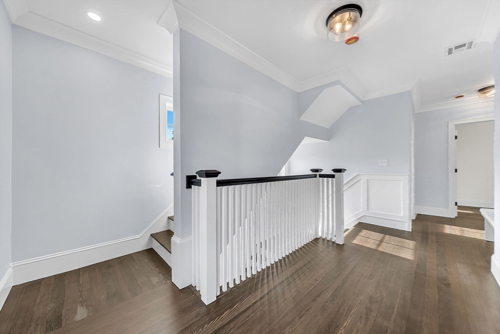 16 Oak Street Wellesley, MA 02482 - Photo 18 of 33