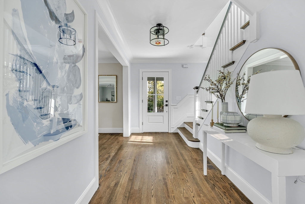16 Oak Street Wellesley, MA 02482 - Photo 7 of 33