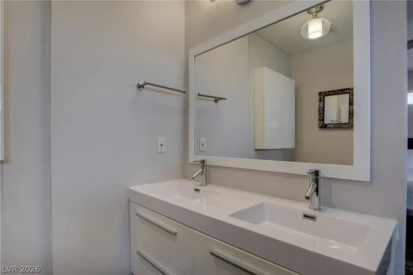 $5,000 | Undisclosed Address, Las Vegas, NV 89145