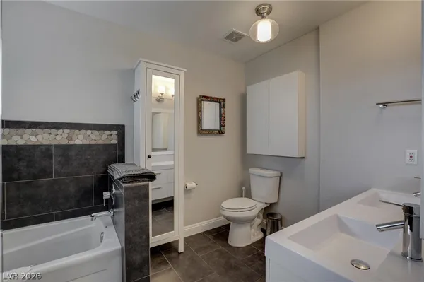 $5,000 | Undisclosed Address, Las Vegas, NV 89145