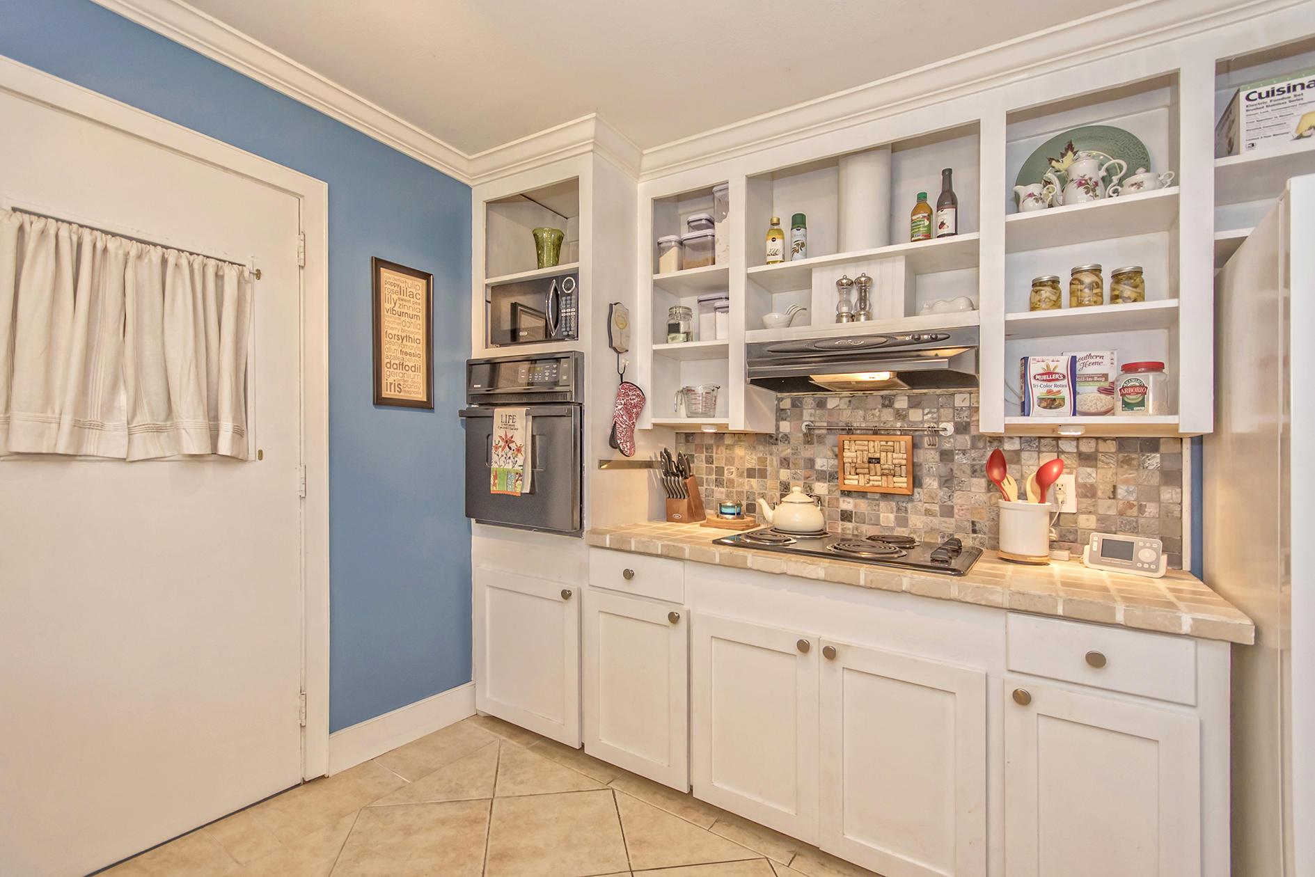 1452 Birthright Street Charleston, SC 29407 - Photo 12 of 33 Eat-In Kitchen