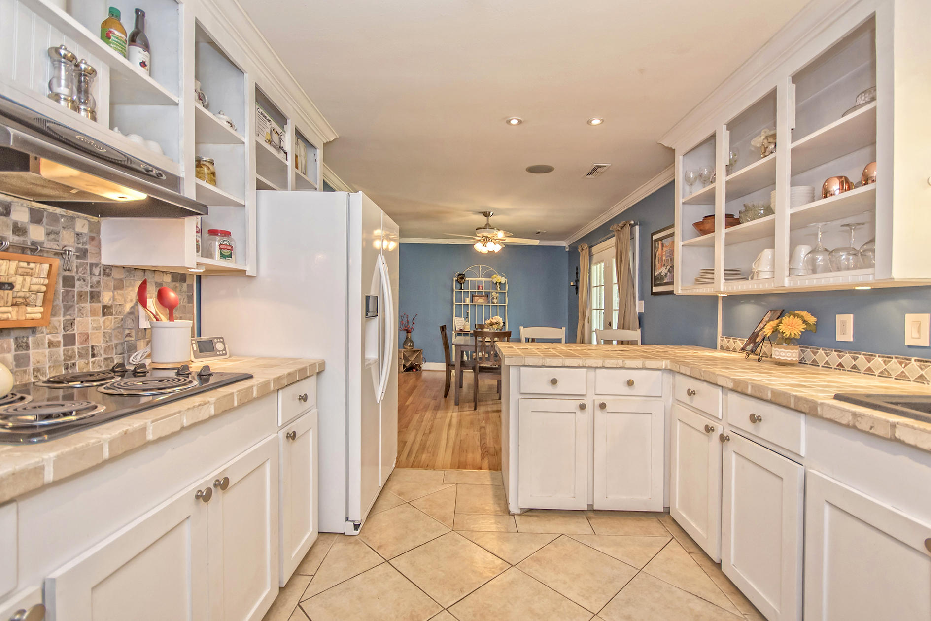 1452 Birthright Street Charleston, SC 29407 - Photo 13 of 33 Eat-In Kitchen