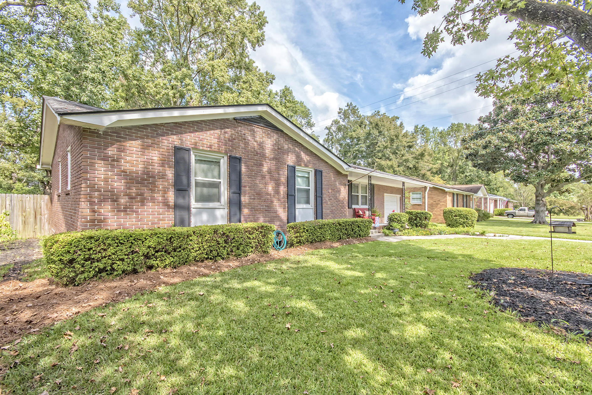 1452 Birthright Street Charleston, SC 29407 - Photo 25 of 33 Exterior Front