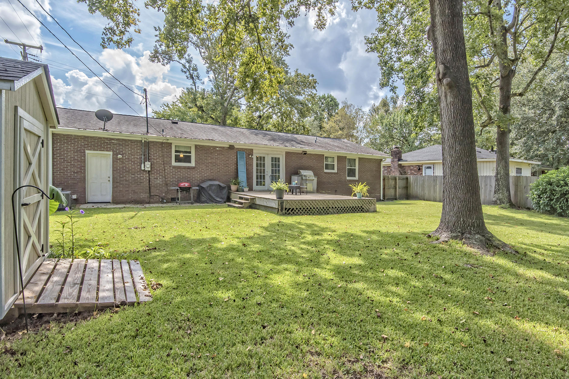 1452 Birthright Street Charleston, SC 29407 - Photo 31 of 33 Backyard