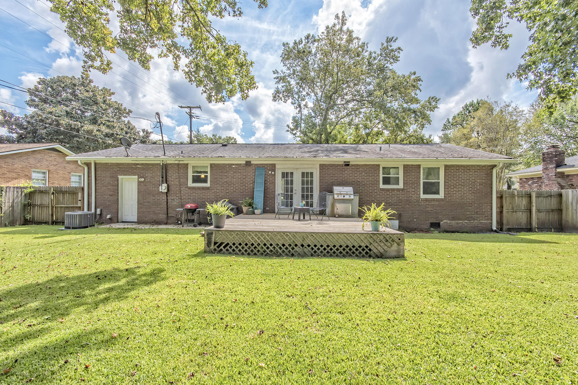 1452 Birthright Street Charleston, SC 29407 - Photo 32 of 33 Backyard Patio/Deck