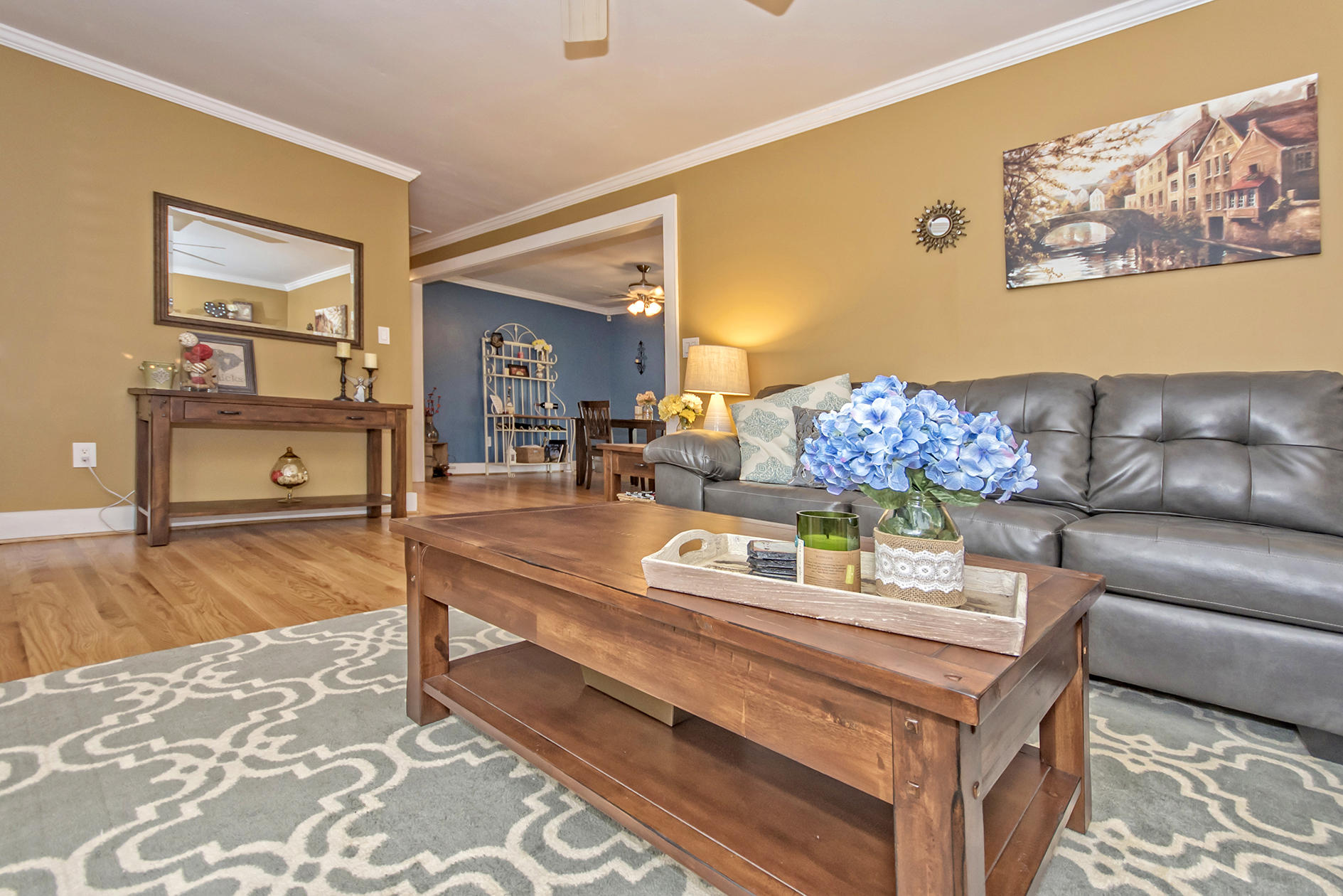 1452 Birthright Street Charleston, SC 29407 - Photo 7 of 33 Living Room