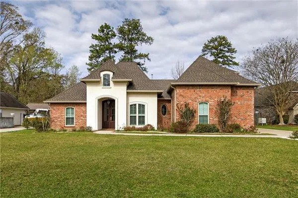 $570,000 | 2142 Wing Haven Drive, Mandeville, LA 70471