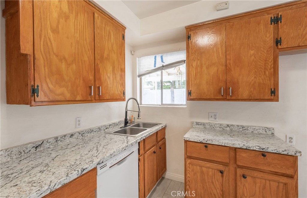 13555 3rd Street Yucaipa, CA 92399 - Photo 15 of 32