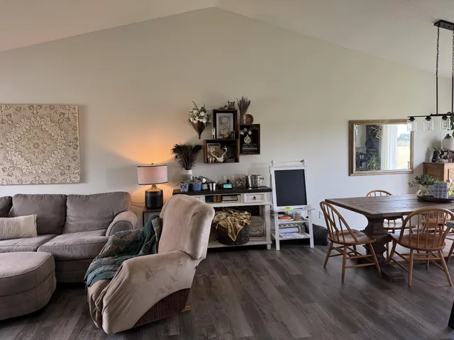 $339,900 | 140 Lake Erin Drive, Green Isle, MN 55338