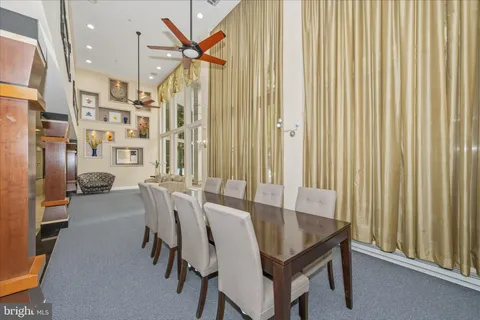 $340,000 | 501 Hungerford Drive, Unit 139, Rockville, MD 20850