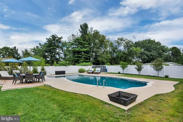 $699,999 | 430 Hialeah Drive, Cherry Hill, NJ 08002