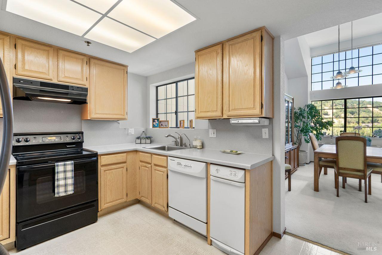 186 Redhawk Road Novato, CA 94949 - Photo 10 of 28
