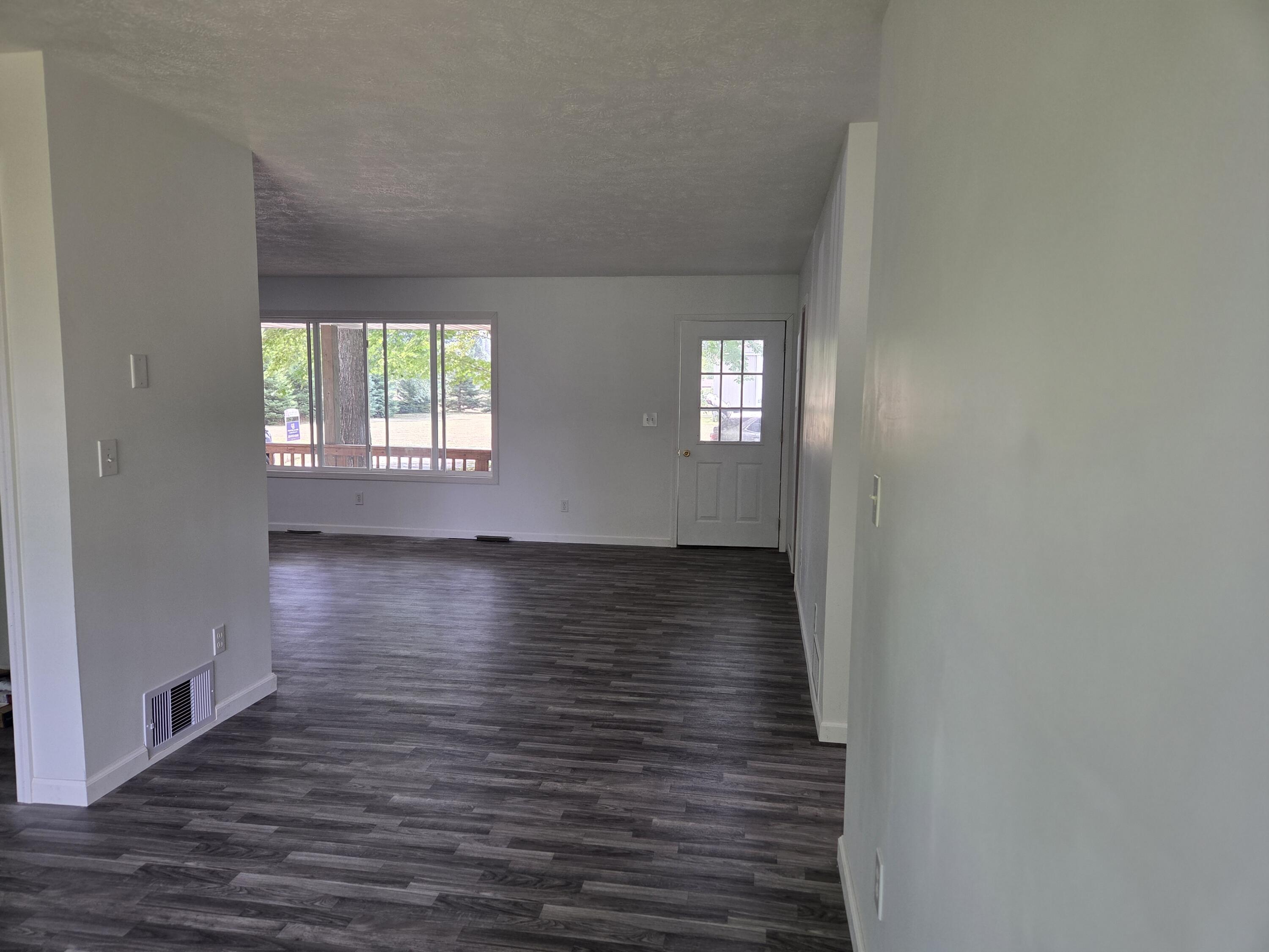 4790 4th Street Barryton, MI 49305 - Photo 6 of 29 #13 DR view to Front Door