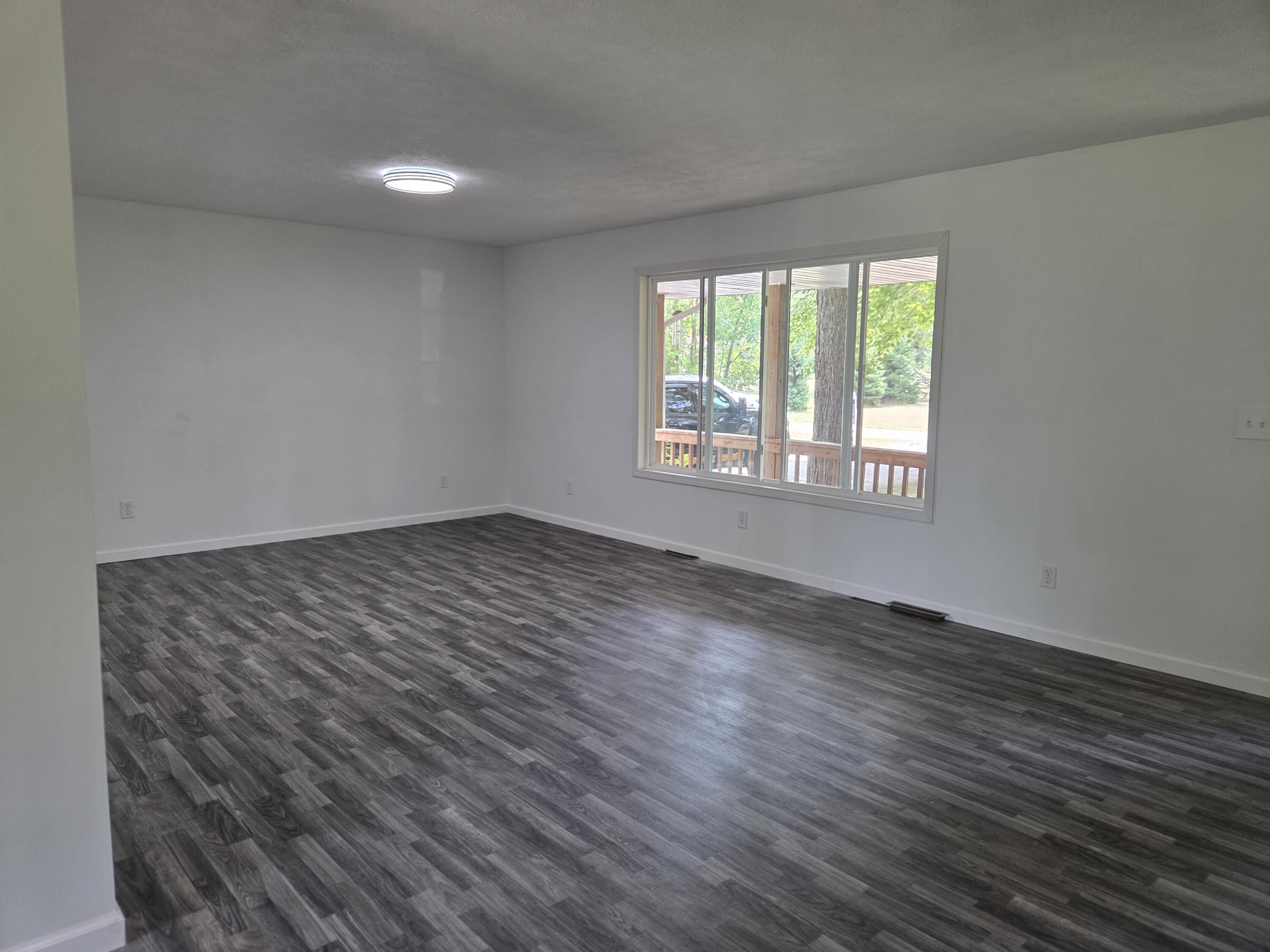 4790 4th Street Barryton, MI 49305 - Photo 7 of 29 #11 Living Room