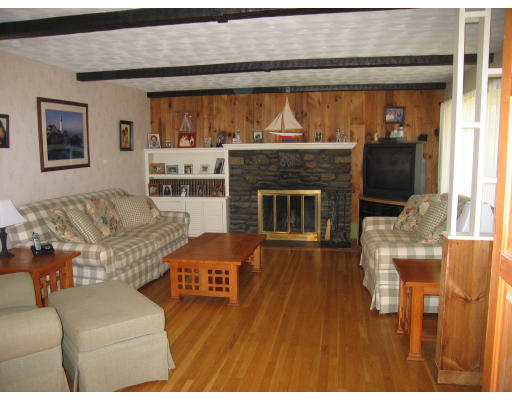 211 Breakneck Road Southbridge, MA 01550 - Photo 3 of 6