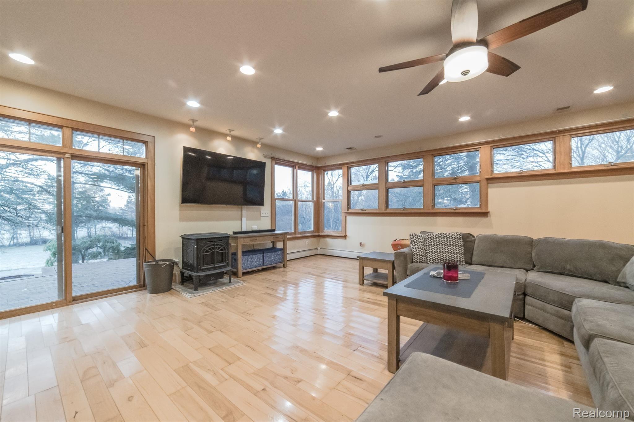 3529 Hunt Road Lapeer, MI 48446 - Photo 17 of 62 3529 Hunt Rd-11.jpg