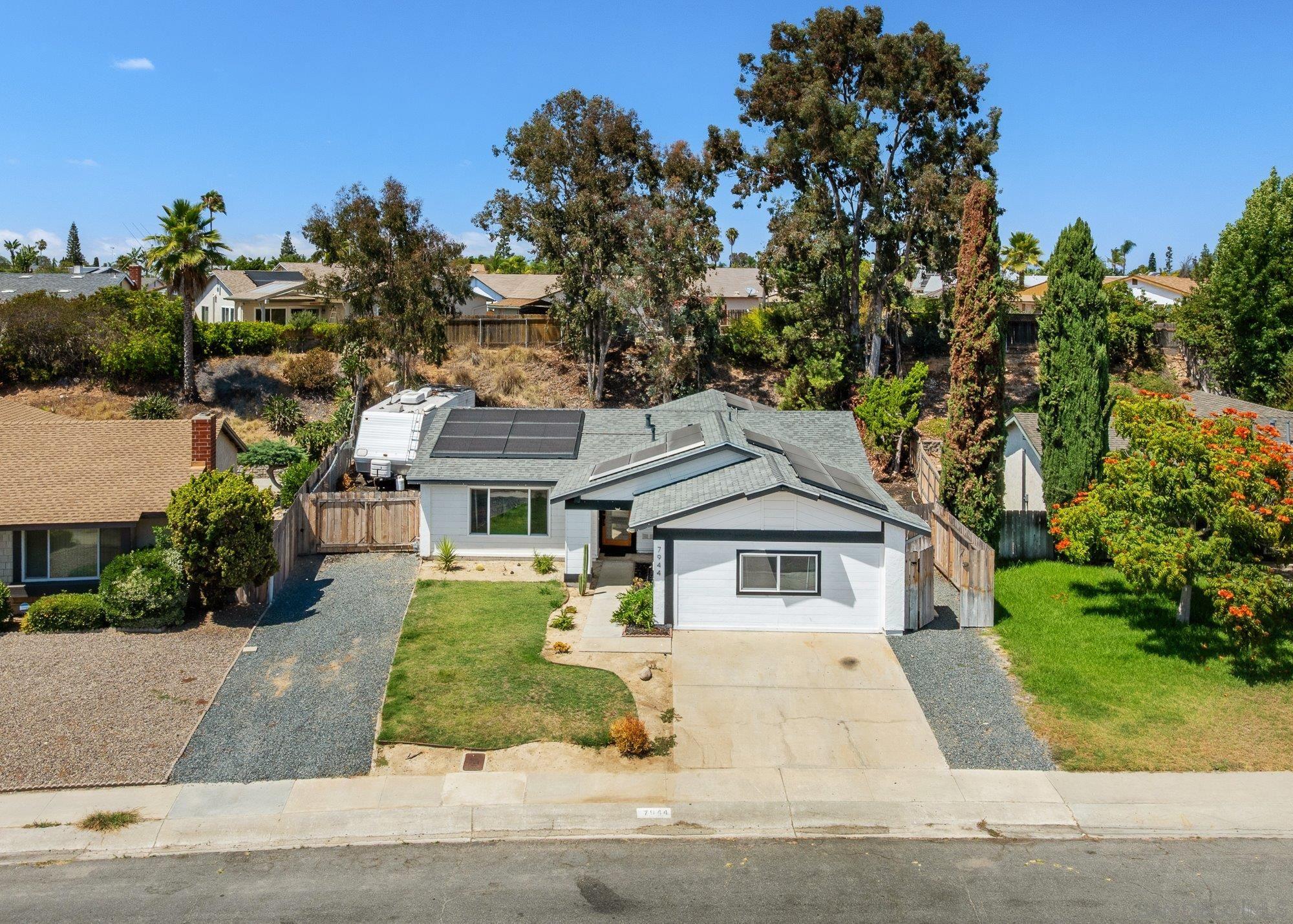 front view of house with a yard