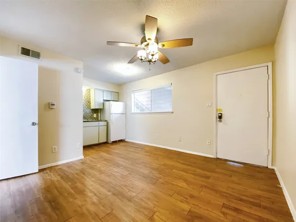 $975 | 2800 Swisher Street, Unit 116, Austin, TX 78705