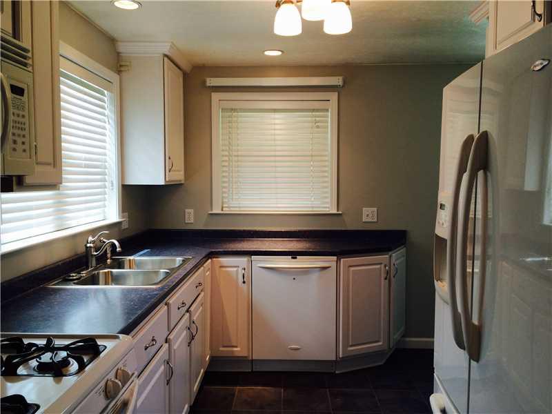 2586 Ridge Rd Extension Economy, PA 15005 - Photo 3 of 17 Kitchen.