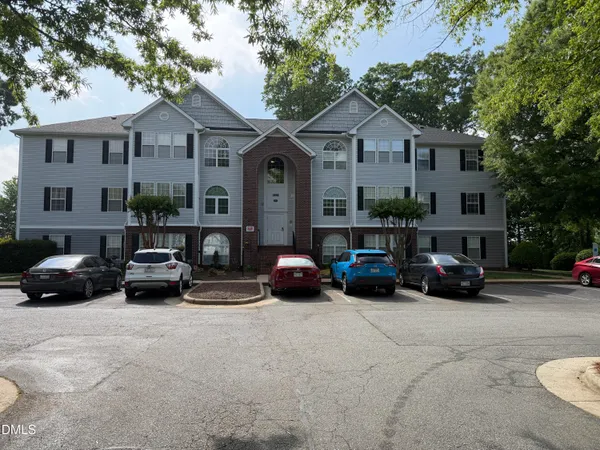 $150,000 | 3696 Cotswold Avenue, Unit 3C, Greensboro, NC 27410