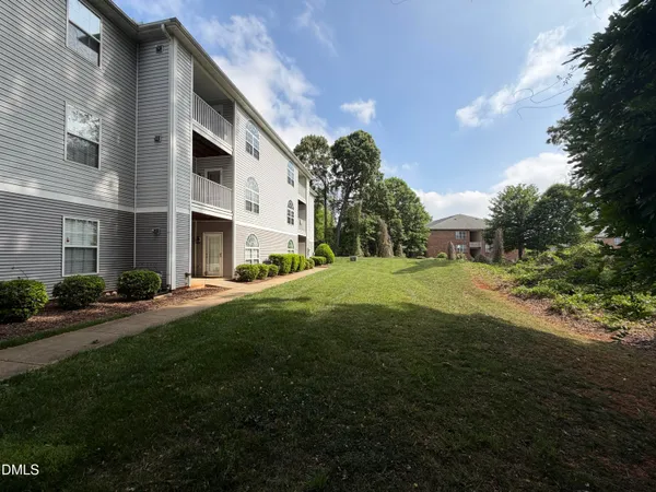 $150,000 | 3696 Cotswold Avenue, Unit 3C, Greensboro, NC 27410