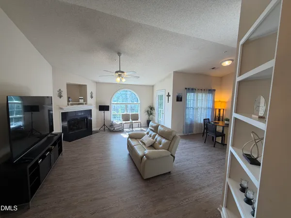 $150,000 | 3696 Cotswold Avenue, Unit 3C, Greensboro, NC 27410