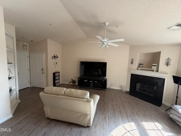$150,000 | 3696 Cotswold Avenue, Unit 3C, Greensboro, NC 27410