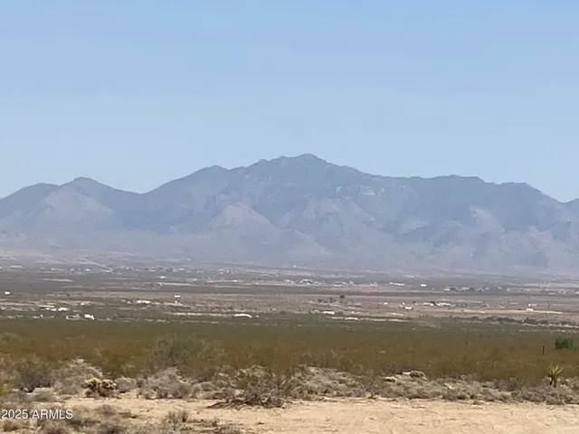 $3,000 | Xxxxx North Xxxxx N Phillip (lot 354) Road, Unit 354, Dolan Springs, AZ 86441