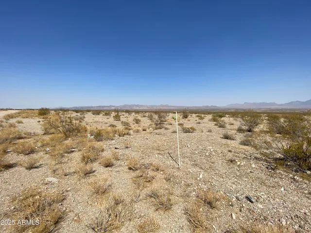 $3,000 | Xxxxx North Xxxxx N Phillip (lot 354) Road, Unit 354, Dolan Springs, AZ 86441