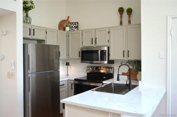 $232,000 | 839 Summer Drive, Unit 1F, Highlands Ranch, CO 80126