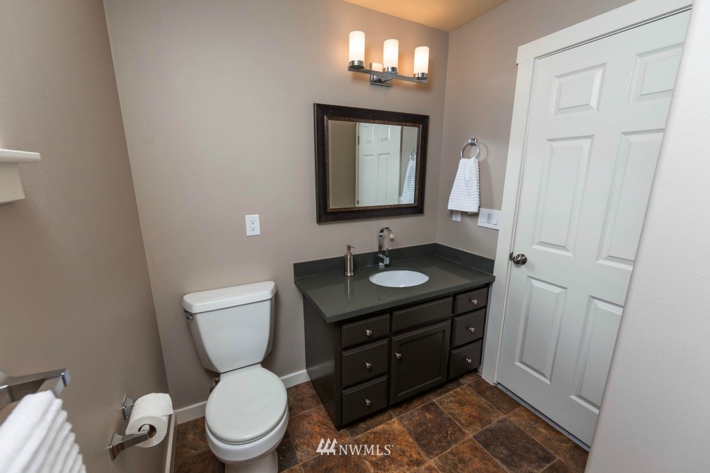 15766 Mountain View Road Mount Vernon, WA 98274 - Photo 13 of 20 Gallery Image 13