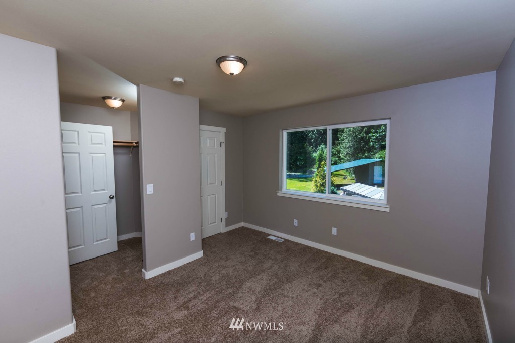 15766 Mountain View Road Mount Vernon, WA 98274 - Photo 14 of 20 Gallery Image 14