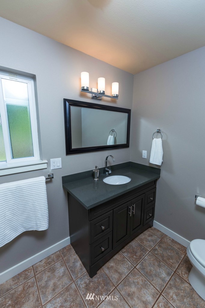 15766 Mountain View Road Mount Vernon, WA 98274 - Photo 8 of 20 Gallery Image 8