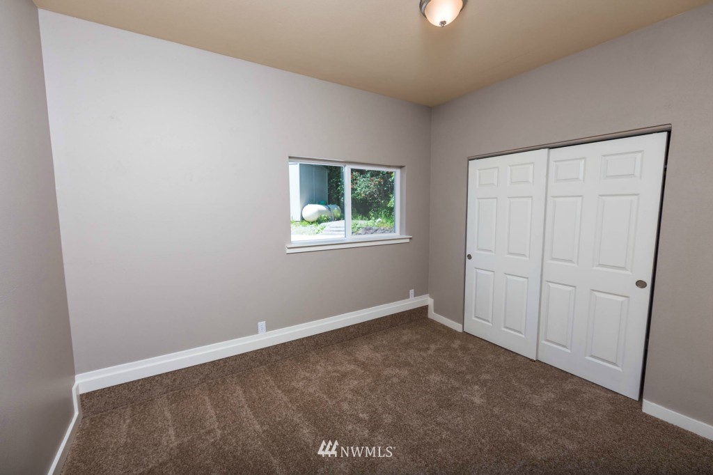 15766 Mountain View Road Mount Vernon, WA 98274 - Photo 10 of 20 Gallery Image 10