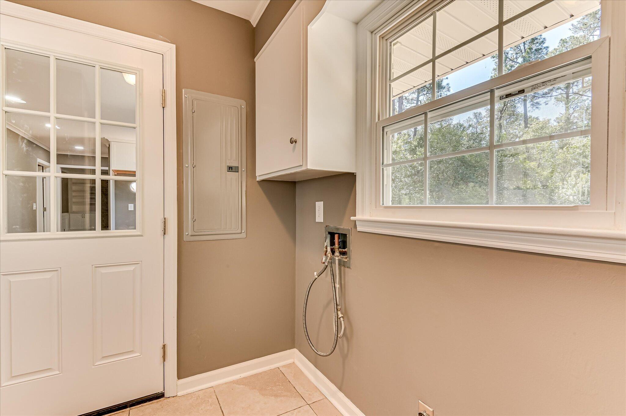 814 Dunbarton Drive North Augusta, SC 29841 - Photo 31 of 53 laundry
