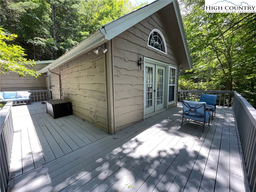 217 Holiday Hills Drive Boone, NC 28607 - Photo 6 of 47 a view of sitting area in front of house
